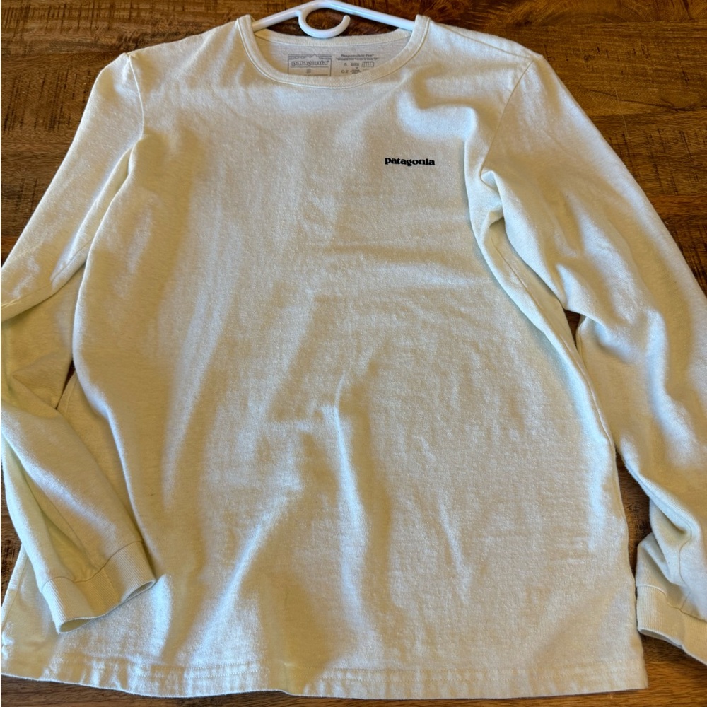 Perfect condition Patagonia Off-White Crew Neck Tee